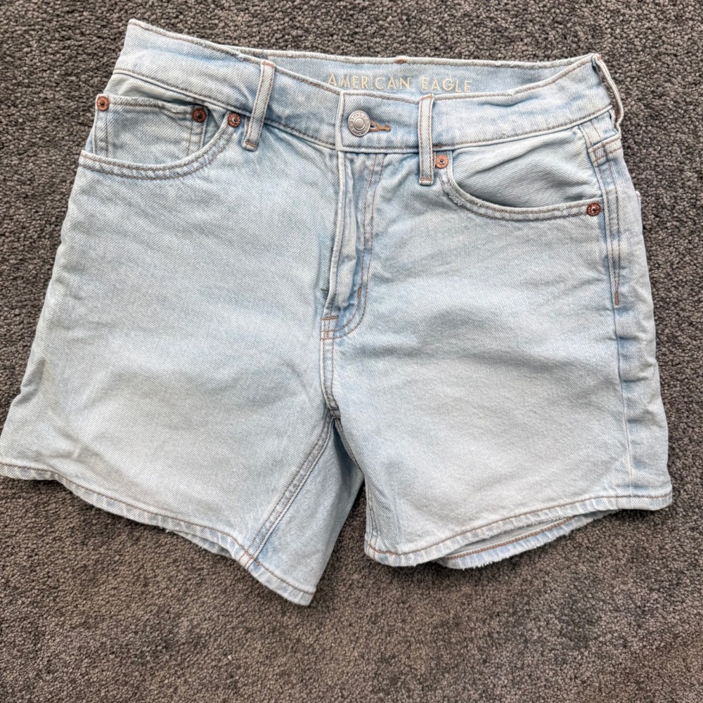 American Eagle Strigid Relaxed Shorts Light Wash Denim High Waisted Size 0